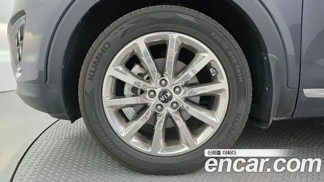 Kia Sorento 2017 thumb 11