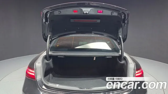 Mercedes-Benz E-Класс 2021 thumb 10