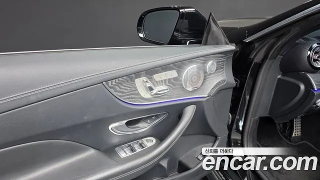 Mercedes-Benz E-Класс 2021 thumb 3