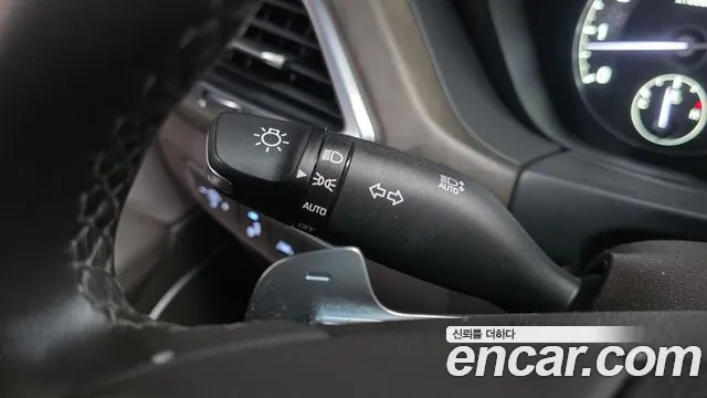 Genesis G90 2019 thumb 6
