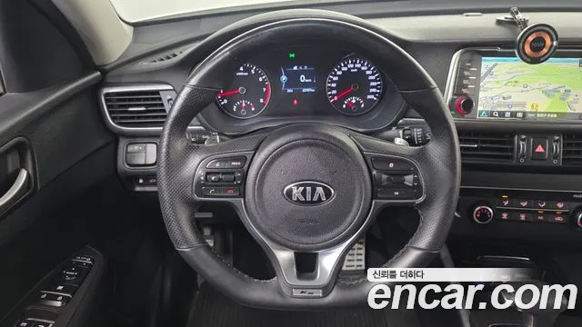Kia K5 2017 thumb 2