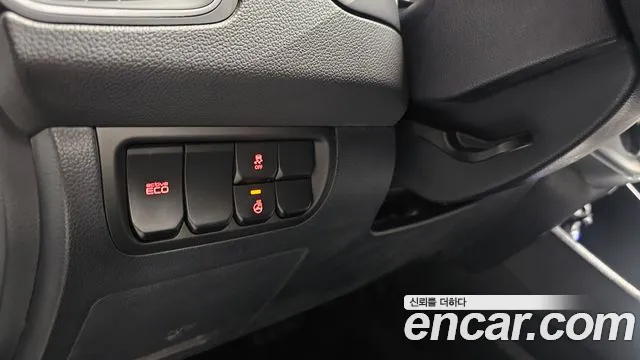 Kia Pride 2015 thumb 7