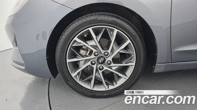 Hyundai Avante 2019 thumb 6