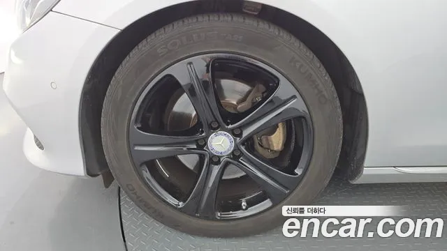 Mercedes-Benz E-Класс 2016 thumb 5