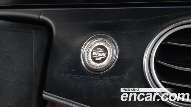 Mercedes-Benz E-Класс 2016 thumb 10