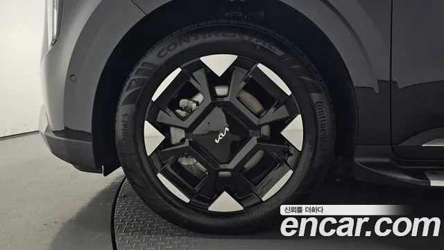 Kia Carnival 2024 thumb 5