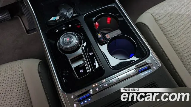 Kia Carnival 2024 thumb 11
