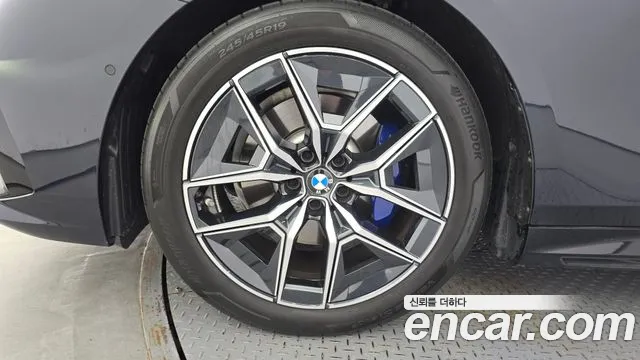 BMW 5 серии 2024 thumb 10