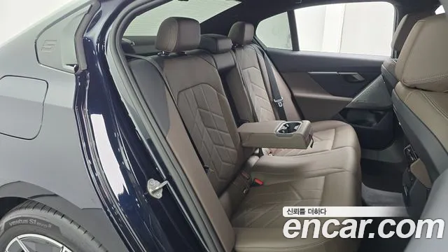 BMW 5 серии 2024 thumb 9