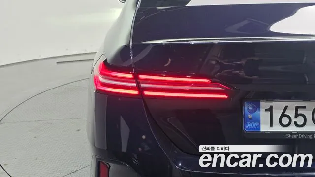 BMW 5 серии 2024 thumb 12