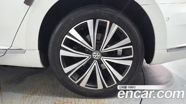 Volkswagen Arteon 2019 thumb 9