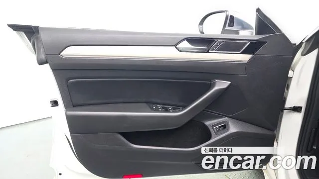 Volkswagen Arteon 2019 thumb 11