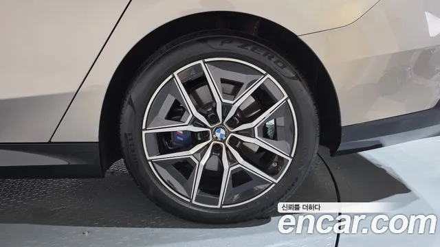 BMW 5 серии 2025 thumb 6