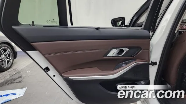 BMW 3 серии 2022 thumb 3
