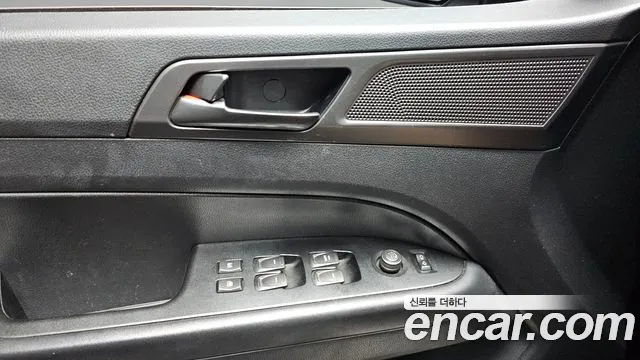 KG_Mobility_Ssangyong Rexton 2021 thumb 4