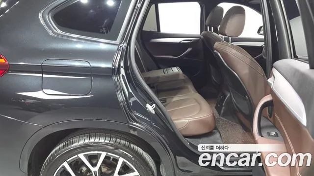 BMW X1 2021 thumb 9
