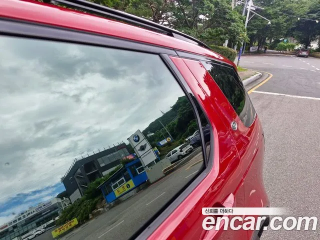 Land Rover Discovery Sport 2022 thumb 6