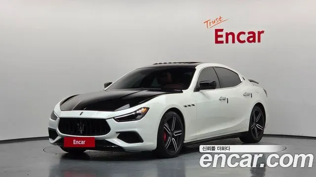 Maserati Ghibli 2014 thumb 3