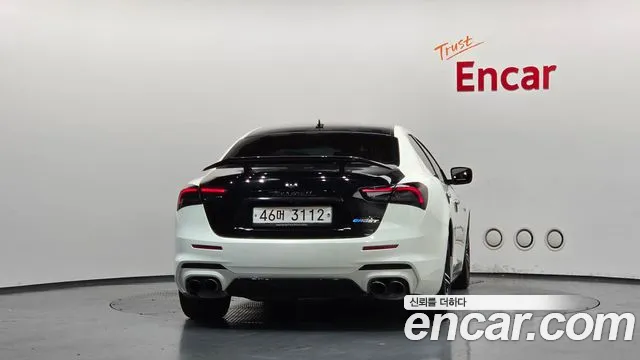 Maserati Ghibli 2014 thumb 4