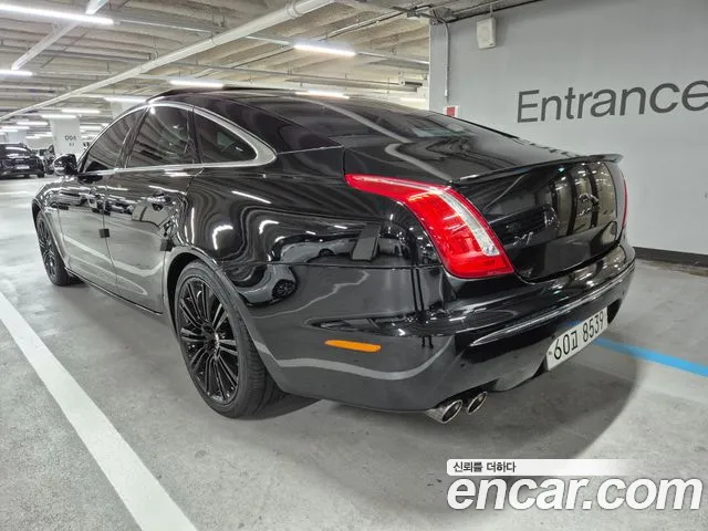 Jaguar XJ 2010 thumb 2