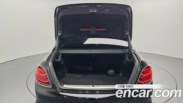 Kia K9 2018 thumb 11