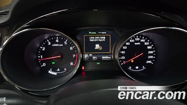 Kia Carnival 2016 thumb 4