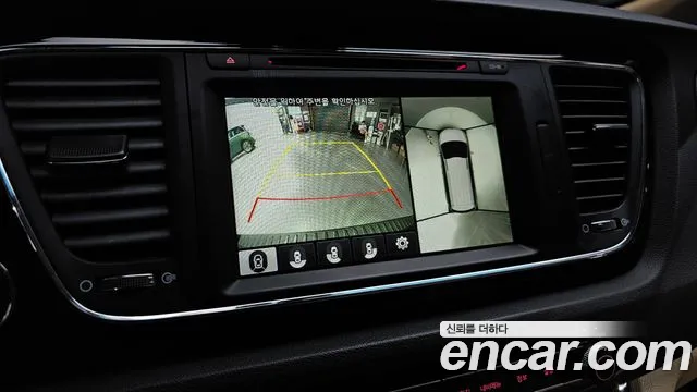 Kia Carnival 2016 thumb 6