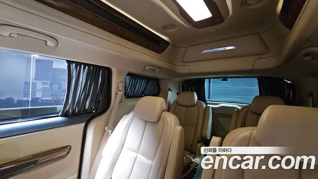 Kia Carnival 2016 thumb 10