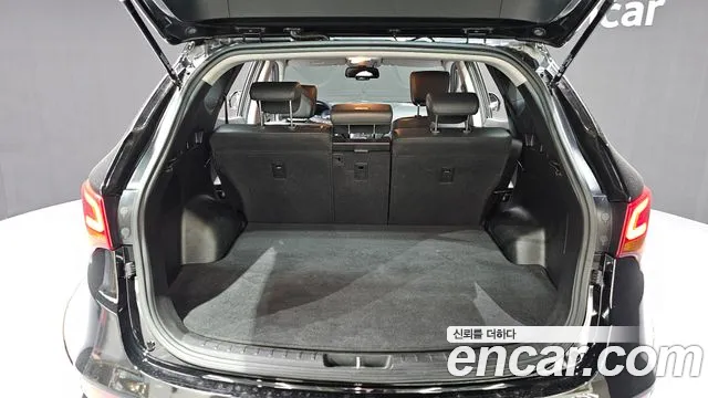 Hyundai Santa Fe 2017 thumb 3