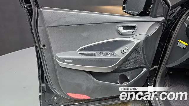 Hyundai Santa Fe 2017 thumb 5