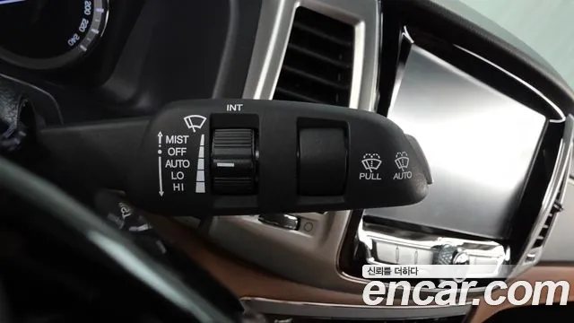 KG_Mobility_Ssangyong Rexton 2019 thumb 9