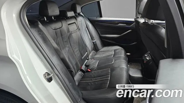 BMW 5 серии 2018 thumb 5