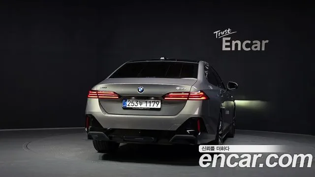 BMW 5 серии 2025 thumb 9