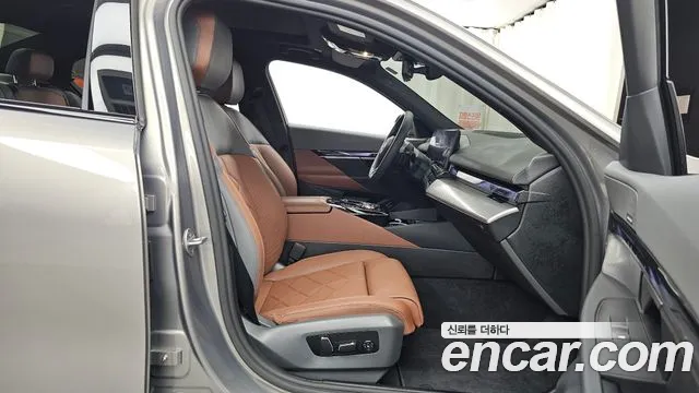 BMW 5 серии 2025 thumb 12
