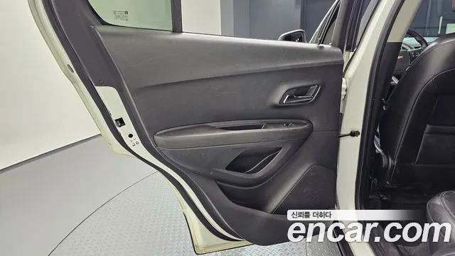 Chevrolet Tracker 2015 thumb 9