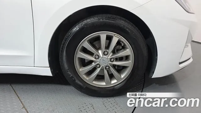 Hyundai Avante 2020 thumb 2
