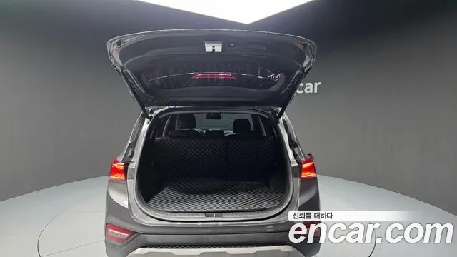 Hyundai Santa Fe 2019 thumb 5