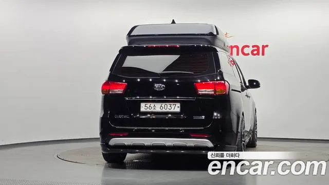 Kia Carnival 2017 thumb 7