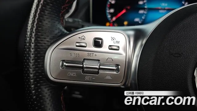 Mercedes-Benz GLA 2020 thumb 2