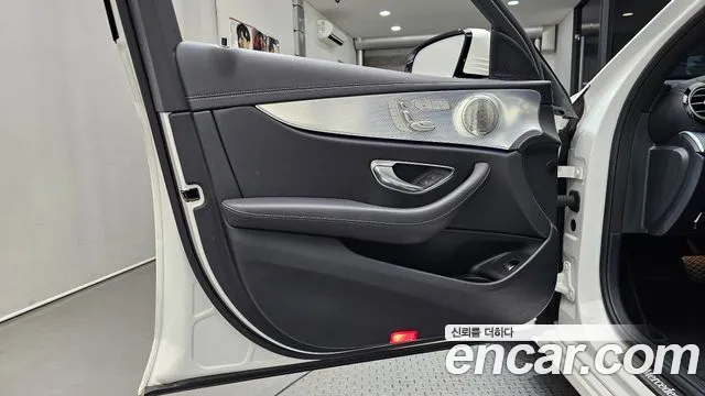 Mercedes-Benz E-Класс 2021 thumb 12