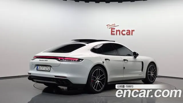 Porsche Panamera 2021 thumb 2
