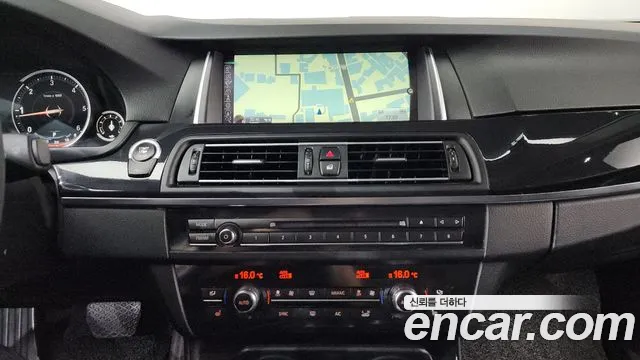 BMW 5 серии 2016 thumb 3