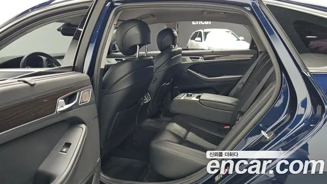 Genesis G80 2019 thumb 10