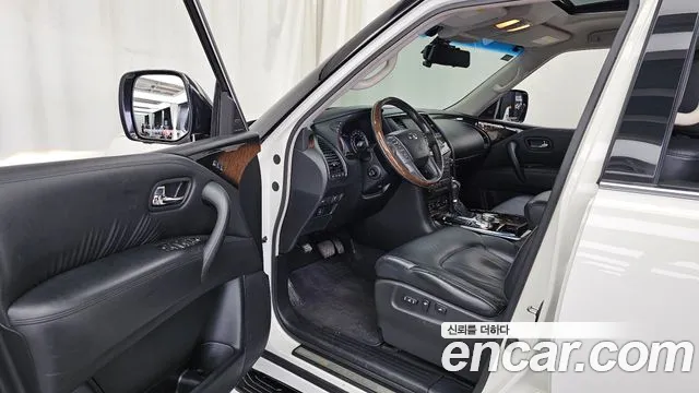 Infiniti QX80 2014 thumb 4