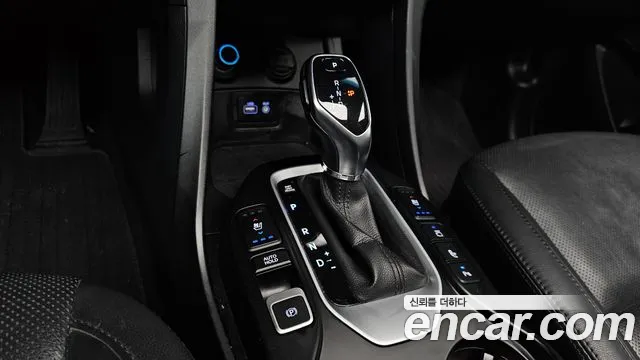 Hyundai Santa Fe 2016 thumb 9