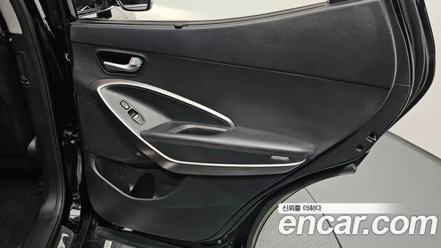 Hyundai Santa Fe 2016 thumb 6