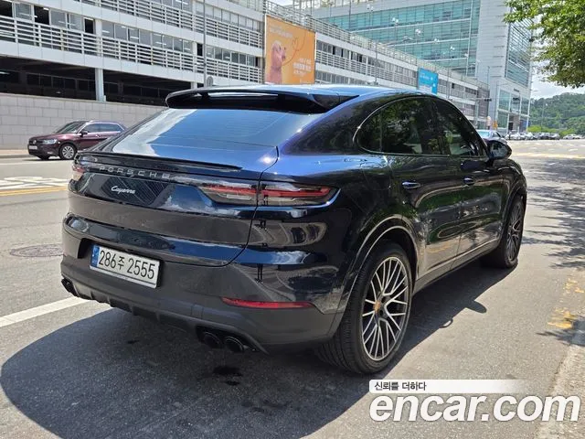 Porsche Cayenne 2021 thumb 3