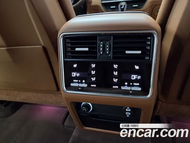 Porsche Cayenne 2021 thumb 6