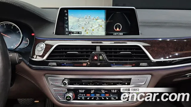 BMW 7 серии 2015 thumb 12