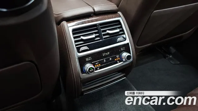 BMW 7 серии 2015 thumb 10